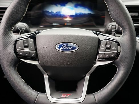 Used 2023 Ford Explorer ST w/ Technology Package image 24