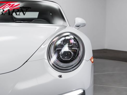 Used 2017 Porsche 911 Carrera RWD image 18
