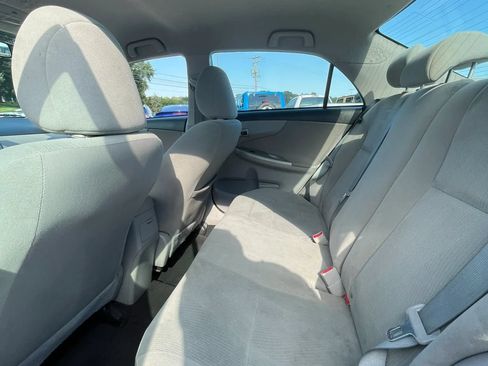 Used 2013 Toyota Corolla LE FWD image 32