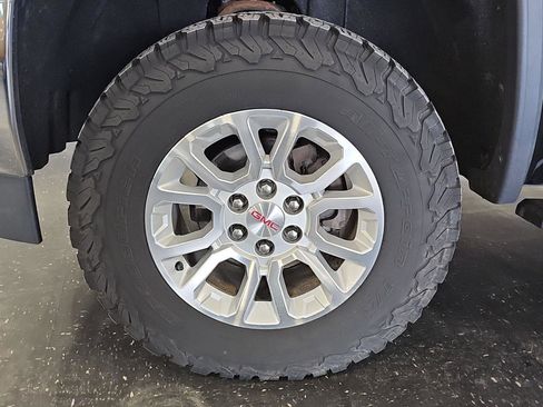 Used 2016 GMC Sierra 1500 SLE w/ SLE Value Package image 9