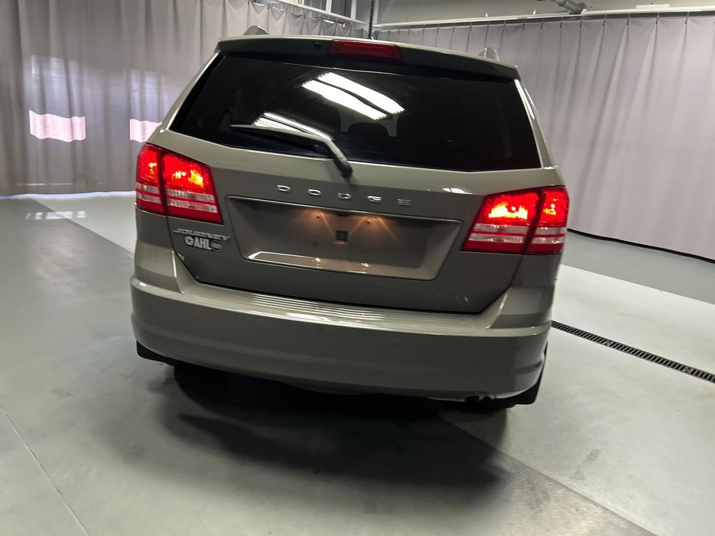 Used 2020 Dodge Journey SE w/ Blacktop Package FWD image 6