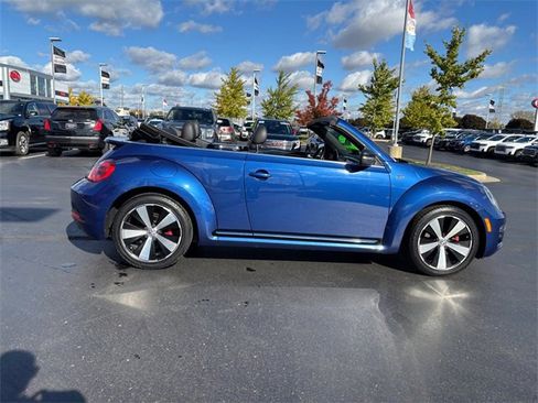 Used 2014 Volkswagen Beetle R-Line image 22