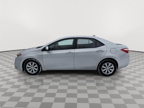 Used 2014 Toyota Corolla LE image 3