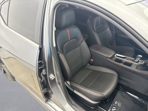 Used 2024 Nissan Sentra SR w/ SR Premium Package image 16