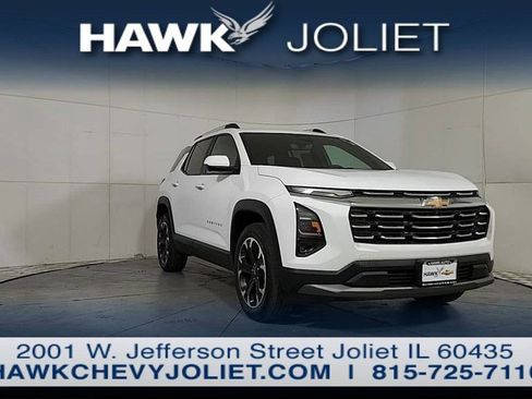 Used 2025 Chevrolet Equinox LT w/ Convenience Package II AWD/4WD image 9