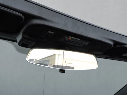 Used 2018 Chevrolet Camaro SS image 37