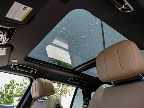 New 2026 Land Rover Range Rover SE AWD/4WD image 5