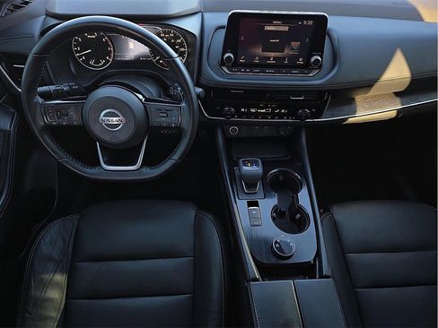 Used 2021 Nissan Rogue SL image 11