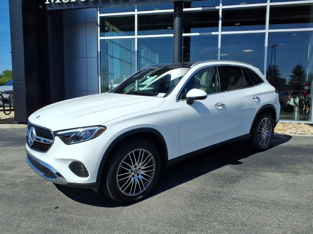 Certified 2023 Mercedes-Benz GLC 300 4MATIC image 2
