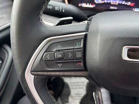 Used 2023 Jeep Grand Cherokee L Limited image 21