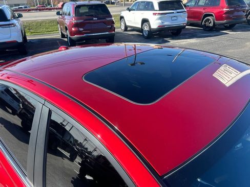 Used 2020 Nissan Altima 2.5 SR w/ Premium Package image 8