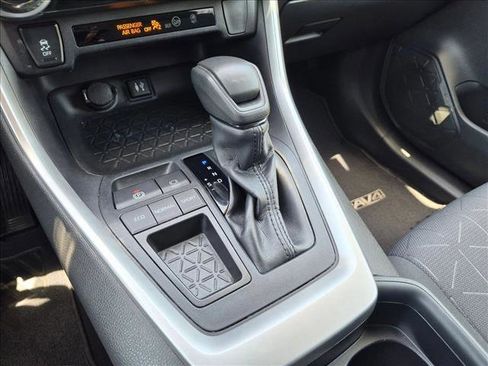 Certified 2019 Toyota RAV4 XLE FWD image 12