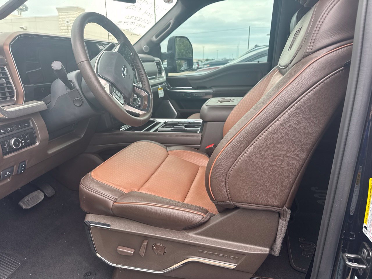 Used 2024 Ford F350 King Ranch AWD/4WD image 8