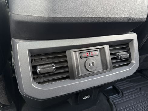 Used 2025 Ford F450 Lariat w/ FX4 Off-Road Package image 26