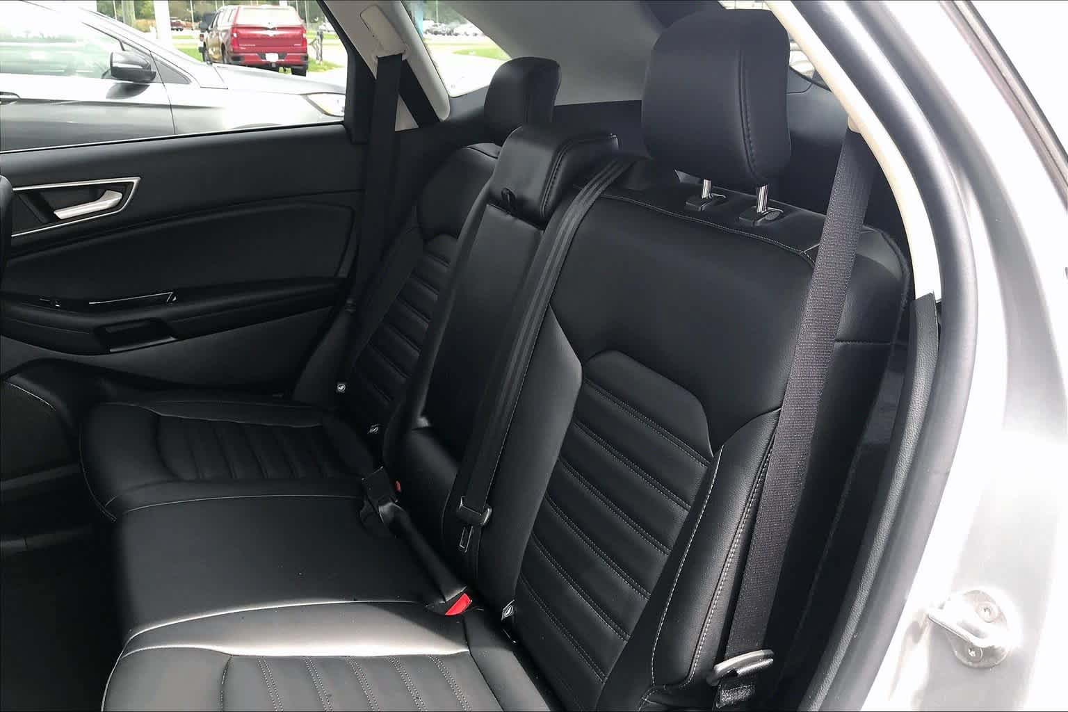 Used 2020 Ford Edge SEL FWD image 21