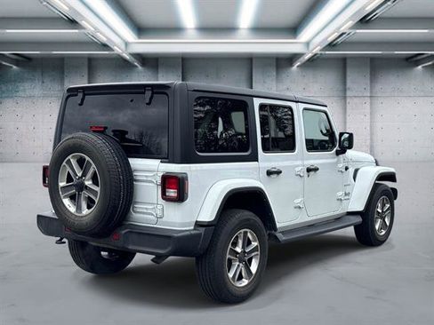 Used 2022 Jeep Wrangler Unlimited Sahara image 4