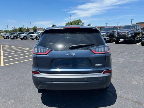Used 2020 Jeep Cherokee Latitude Plus w/ Comfort/Convenience Group FWD image 10