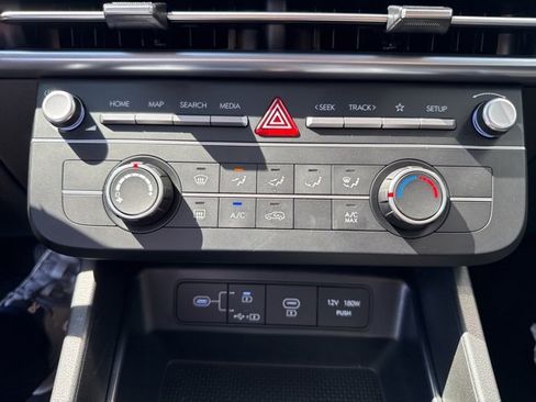 New 2025 Hyundai Tucson SE image 33