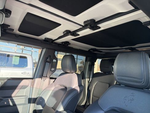 Used 2025 Ford Bronco Badlands image 21