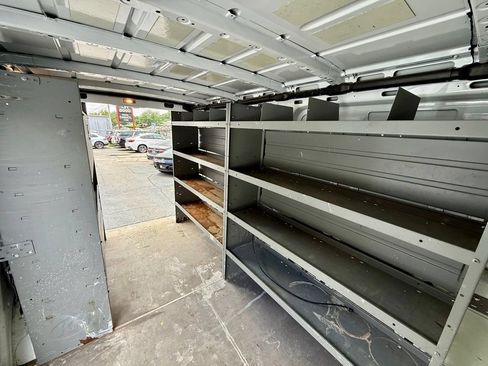 Used 2021 Mercedes-Benz Sprinter 2500 w/ Premium Package image 17