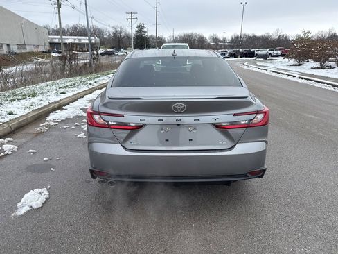 Used 2025 Toyota Camry SE w/ Convenience Package image 6