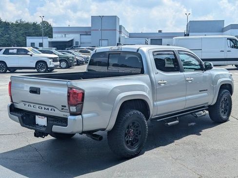 Used 2022 Toyota Tacoma SR5 w/ Technology Package RWD image 7