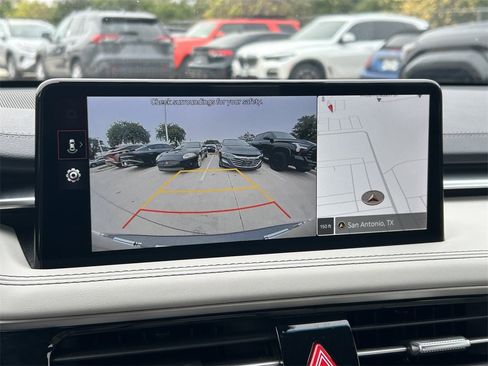 Used 2025 Genesis G70 2.5T image 30