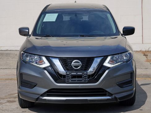 Used 2018 Nissan Rogue S FWD image 40