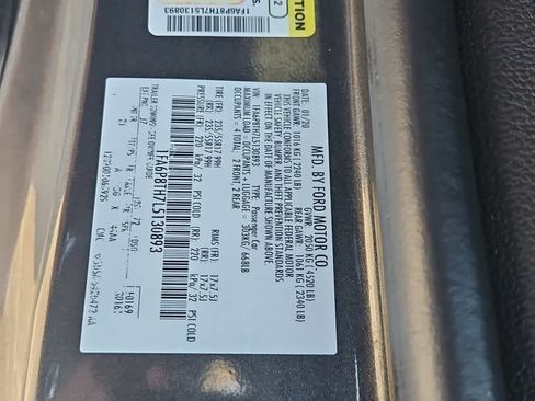 Used 2020 Ford Mustang Coupe RWD image 21