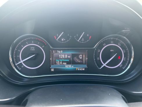 Used 2016 Buick Regal BASE image 12