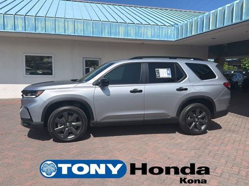Certified 2025 Honda Pilot TrailSport image 1