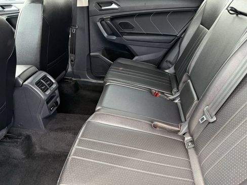 Used 2024 Volkswagen Tiguan SE AWD/4WD image 25