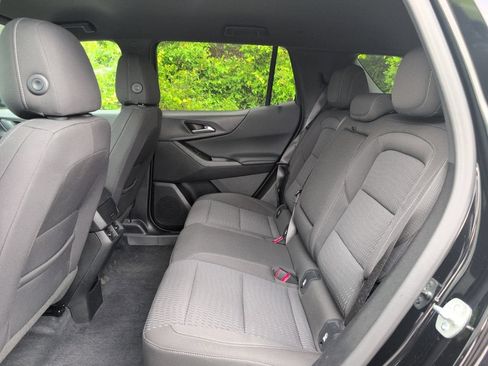 Used 2025 Chevrolet Equinox LT FWD image 34