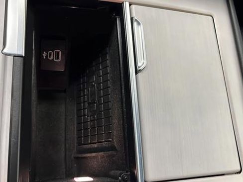 Used 2025 Lincoln Navigator L Reserve image 41