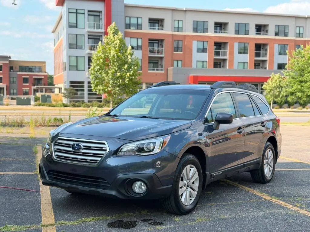 Used 2015 Subaru Outback 2.5i Premium AWD/4WD image 3