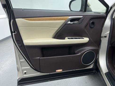 Used 2018 Lexus RX 450hL Premium image 16