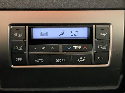 Used 2017 Lexus GX 460 Luxury w/ Preferred Accessory Package AWD/4WD image 24