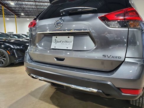 Used 2018 Nissan Rogue SV AWD/4WD image 37