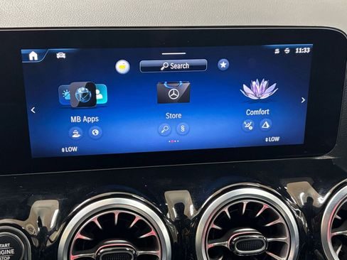 Used 2025 Mercedes-Benz GLA 250 4MATIC image 20