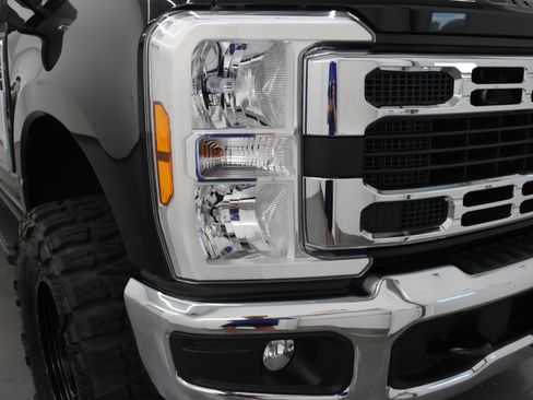 Used 2025 Ford F350 XLT w/ Tremor Off-Road Package AWD/4WD image 20
