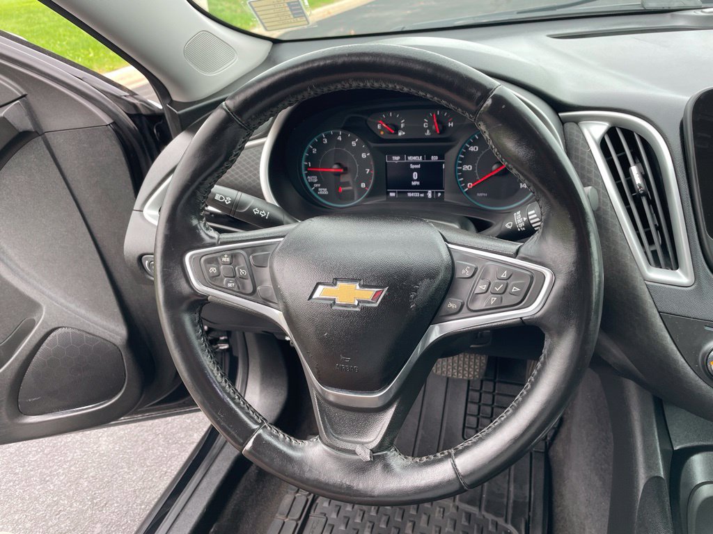 Used 2019 Chevrolet Malibu RS FWD image 14