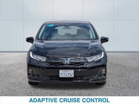 Certified 2025 Honda Odyssey EX-L image 3