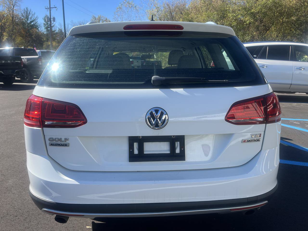 Used 2017 Volkswagen Golf Alltrack SEL AWD/4WD image 6