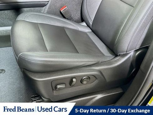 Certified 2023 Chevrolet Suburban Z71 w/ Luxury Package AWD/4WD image 22