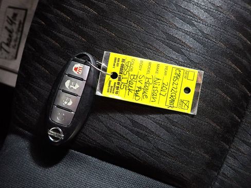 Used 2017 Nissan Rogue SV image 38