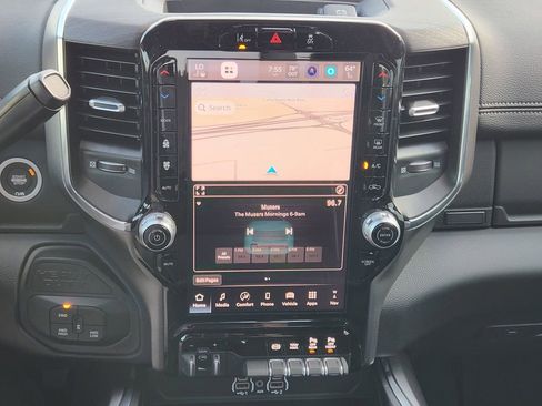 New 2026 RAM 2500 Laramie AWD/4WD image 12