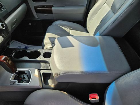 Used 2017 Toyota Sequoia Platinum RWD image 14