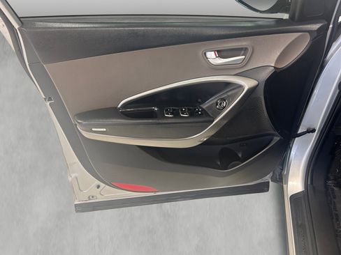 Used 2014 Hyundai Santa Fe Limited FWD image 11