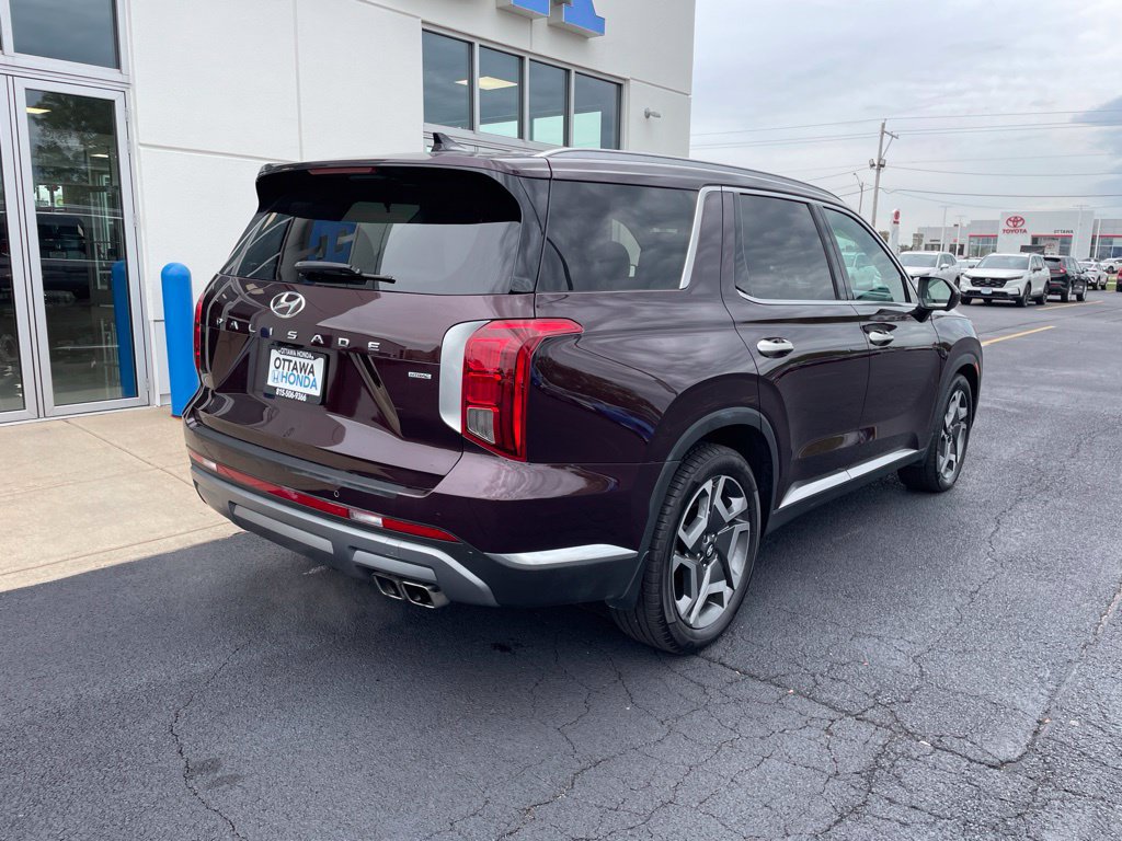 Used 2023 Hyundai Palisade Limited AWD/4WD image 5