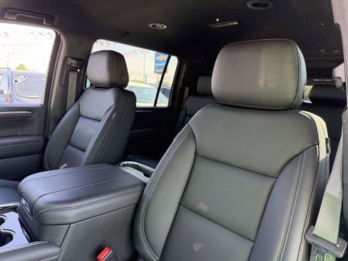 Certified 2025 Chevrolet Suburban LS AWD/4WD image 9